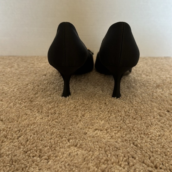 Vintage Prada embroidered kitten heels - Picture 3 of 7